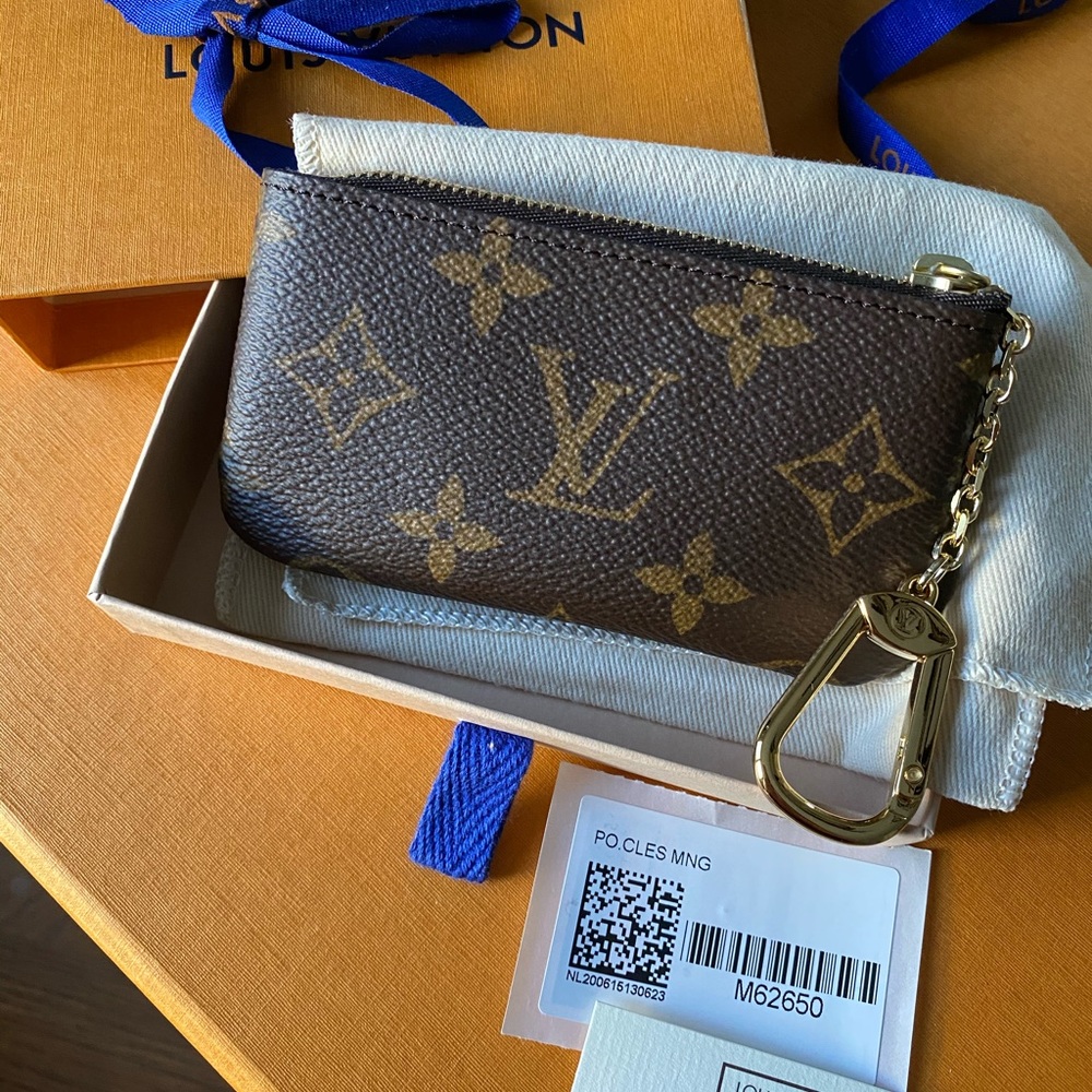 NWT Louis Vuitton Monogram Key Pouch